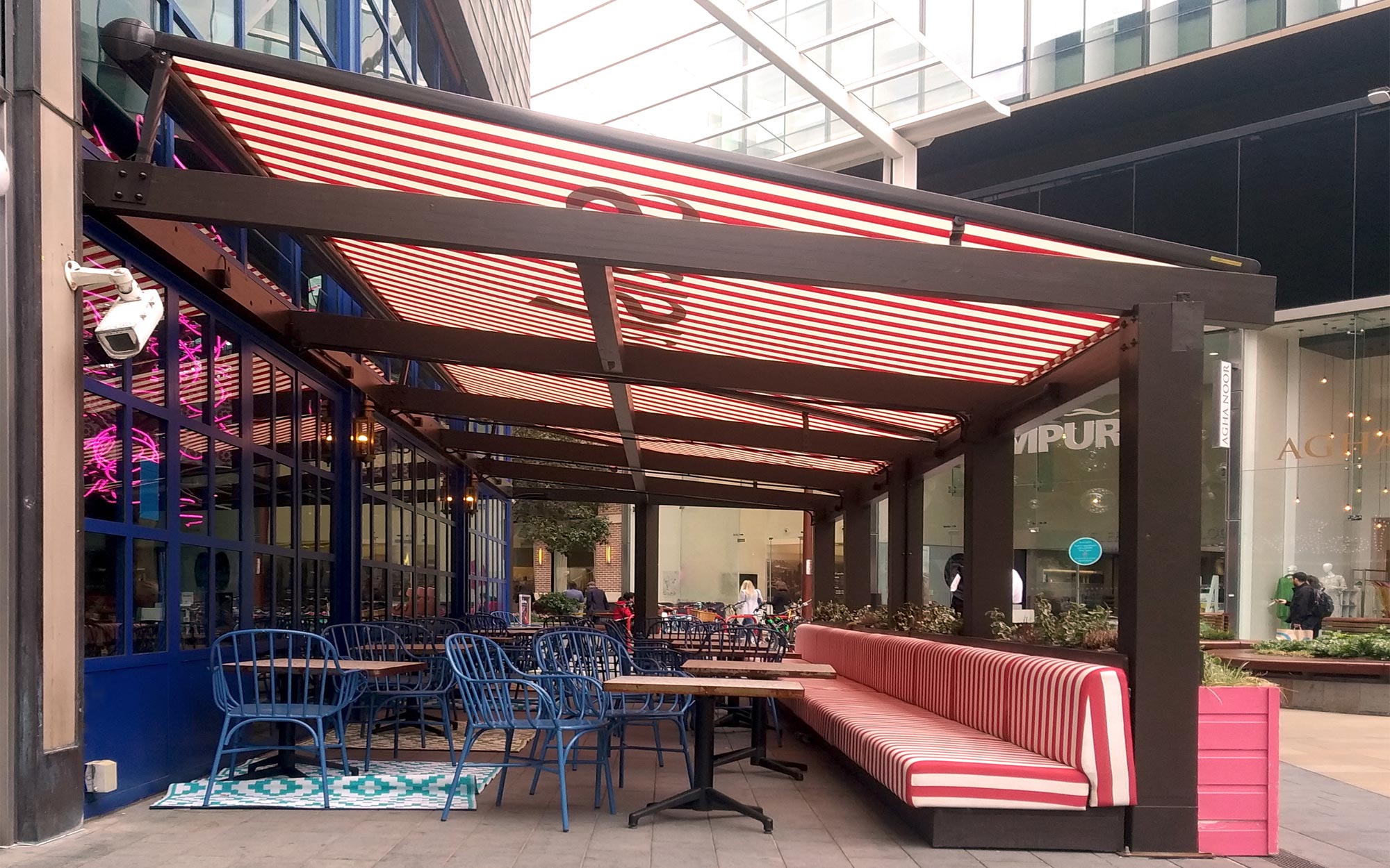 Retractable Pergola by Commercial Awning Company