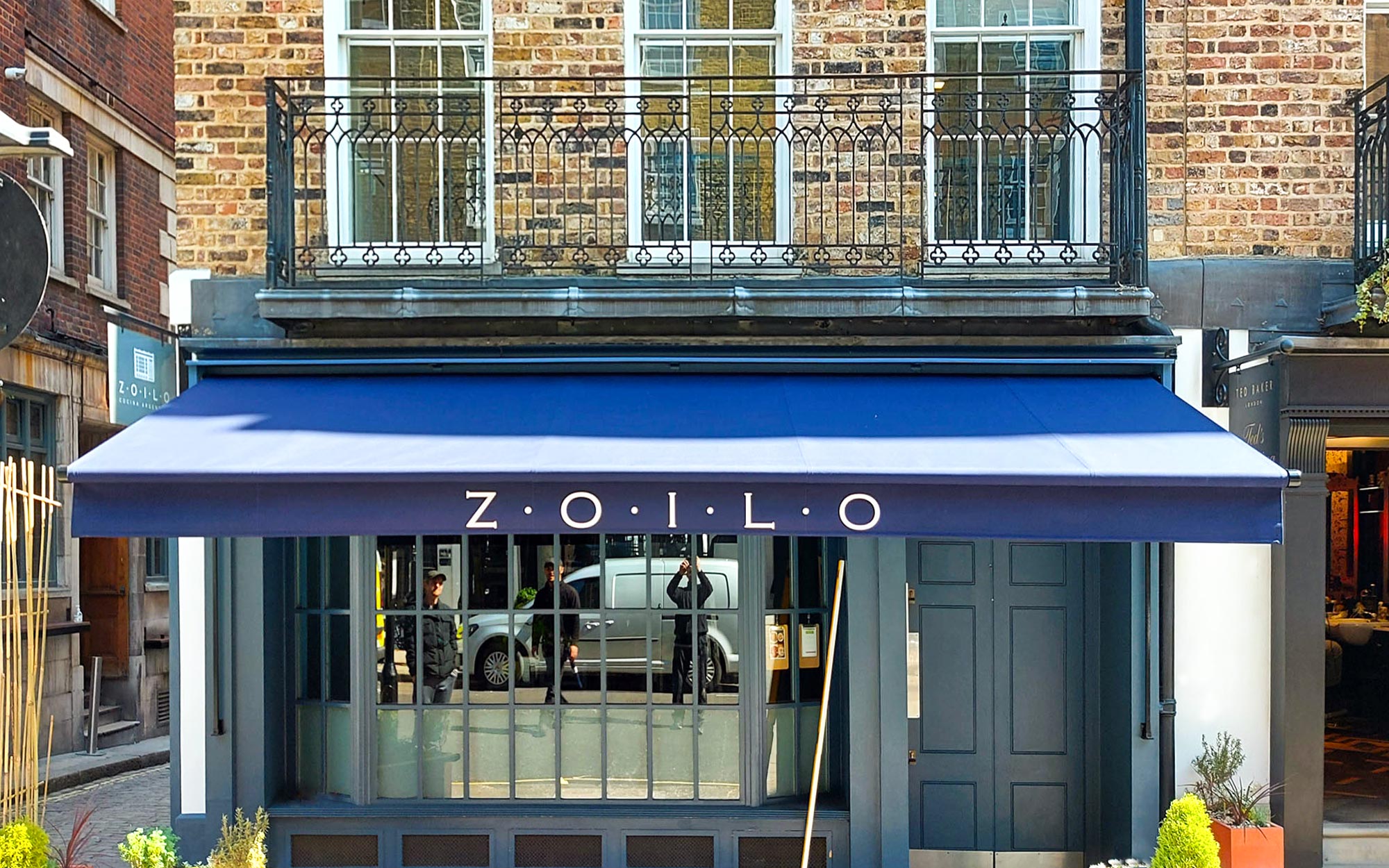 Specialist Awnings for Restaurants canopies