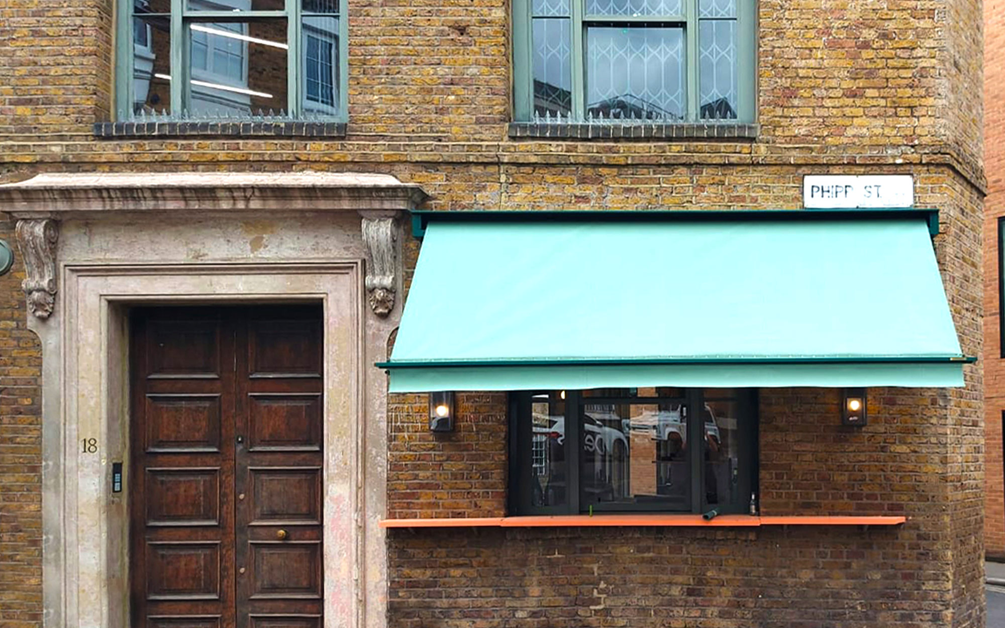 Traditional awnings for bars and pubs
