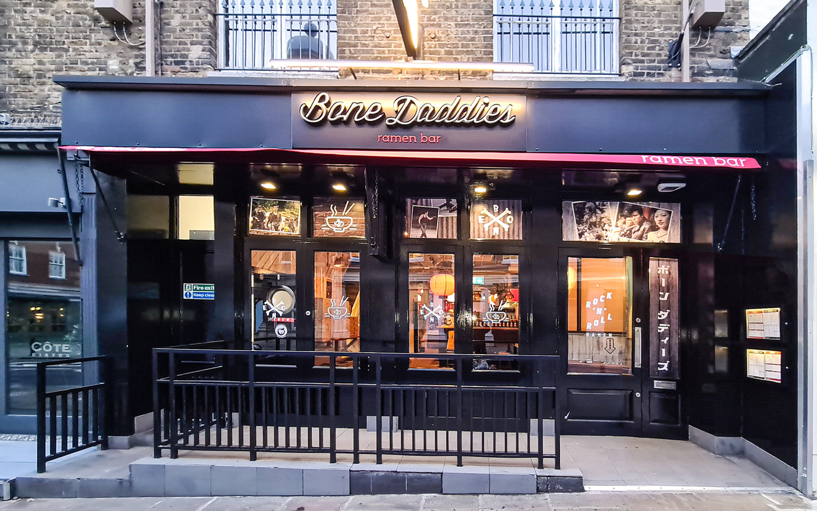 Retractable Manual Awning