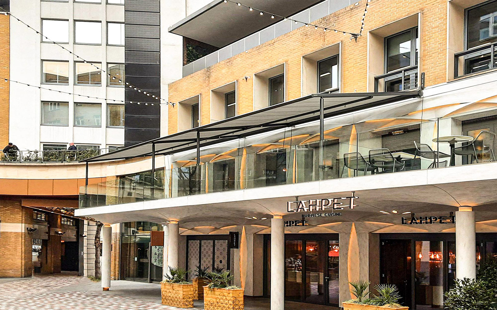 Bespoke Parasol Manufacturer and Supplier