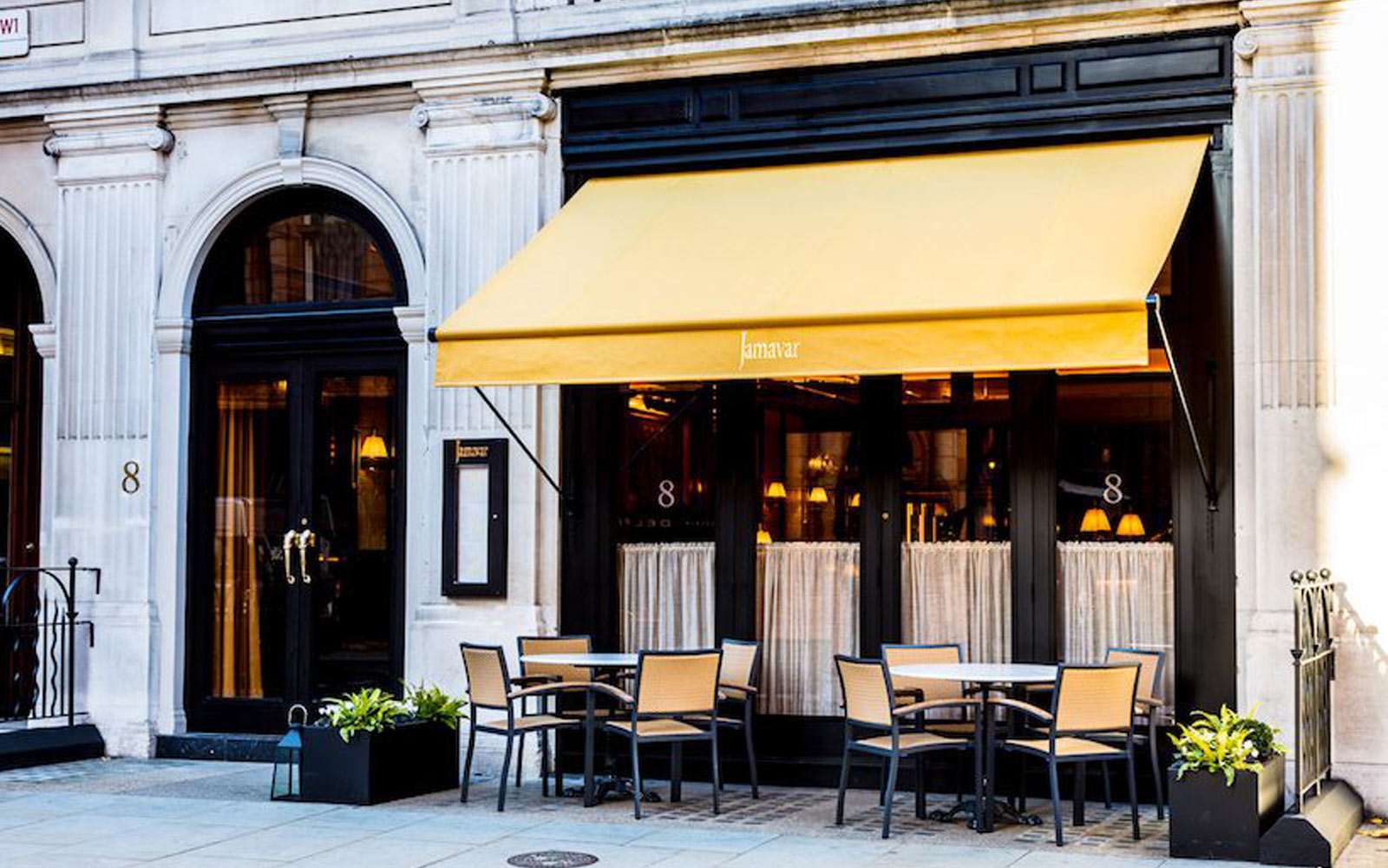 Restaurant Commercial Awnings