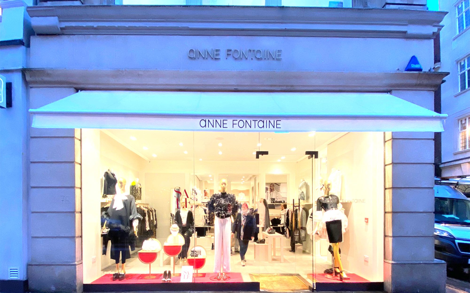 Streamline Folding arm awning